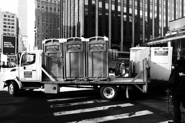 Best Portable toilet rental cost  in Hendersonville, NC